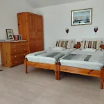 Apartment студиа мансарда ненови