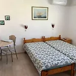 студиа мансарда ненови Appartamento *