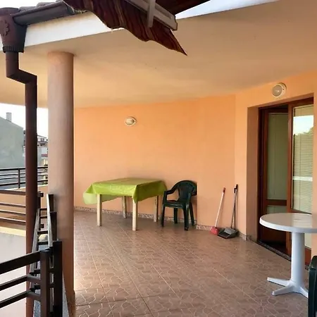 студиа мансарда ненови Apartment