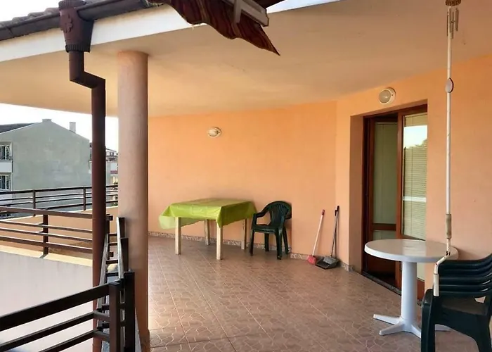 студиа мансарда ненови Apartment